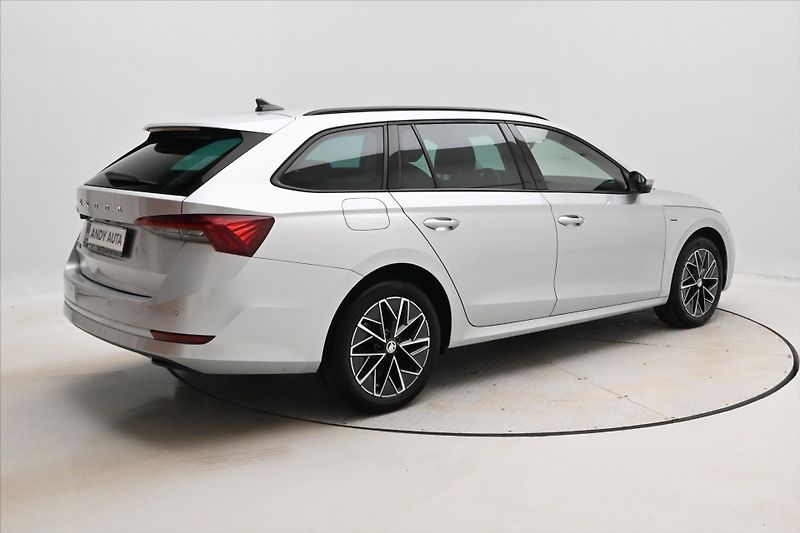 Škoda Octavia 2,0 TDI 110 kW DSG Clever Záru - fotka 5 z 30