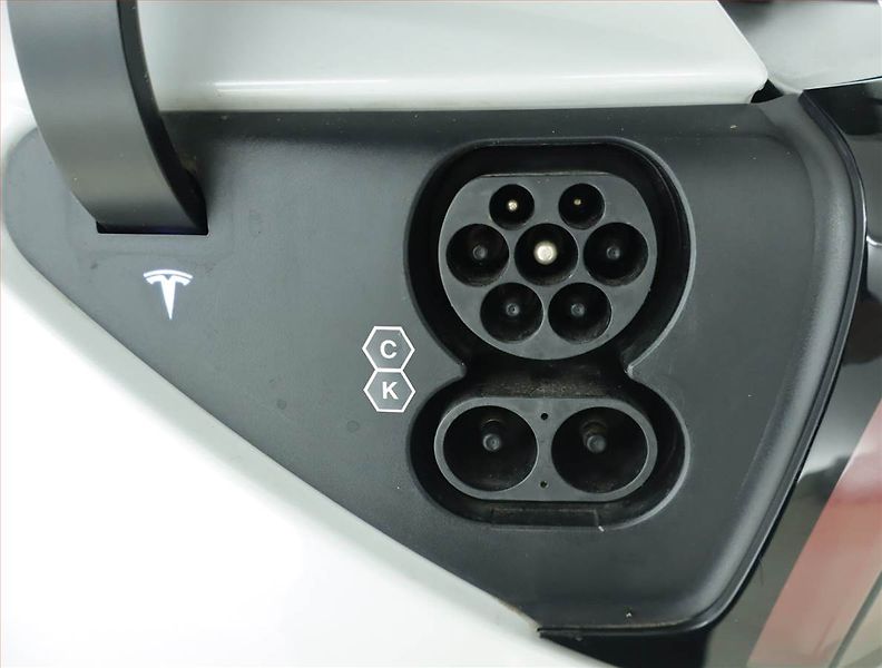 Tesla Model Y (2022) Long Range AWD 79kWh, SoH 91% - fotka 23 z 23