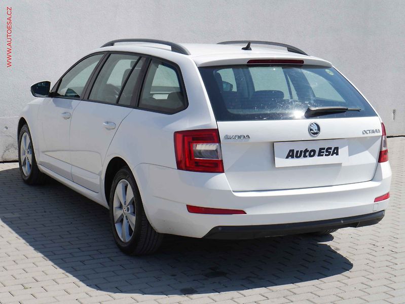 Škoda Octavia (2014) 1.4 G-TEC, ČR, Elegance - fotka 6 z 19