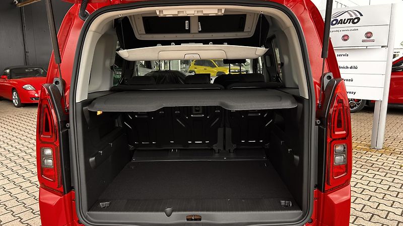Fiat Qubo L 1.5HDI 130k Rodina  - fotka 13 z 13