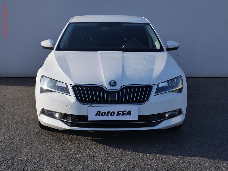 Škoda Superb (2017) 2.0 TDi, ČR, Ambition, bixen - fotka 2 z 25