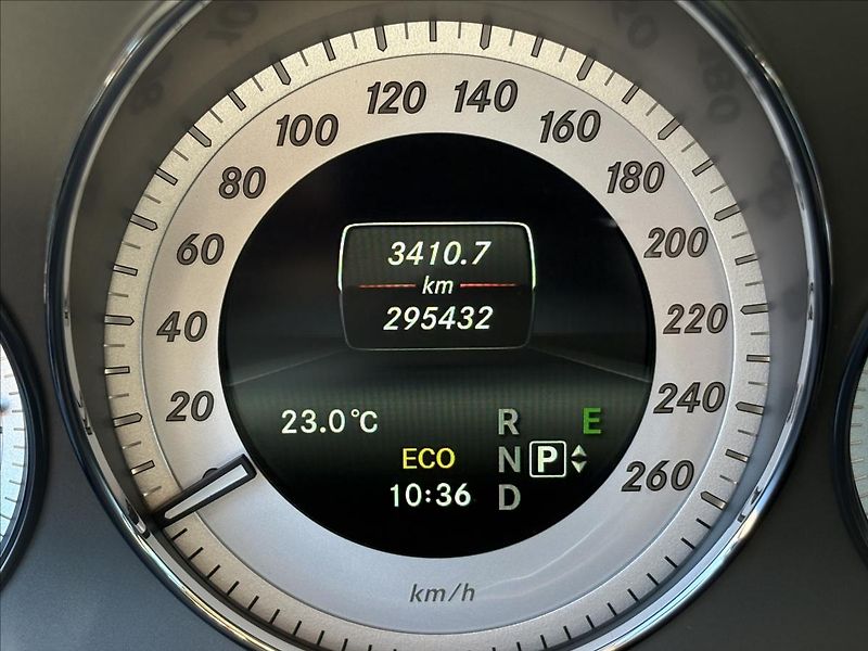 Mercedes-Benz GLK 3,0 350 CDI 195kW 4M,Navi,Kůže - fotka 10 z 40