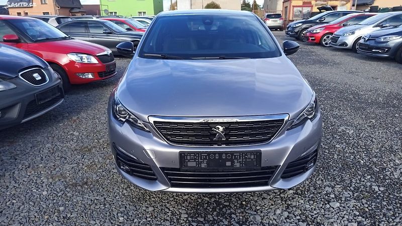 Peugeot 308 (2021) - fotka 3 z 34