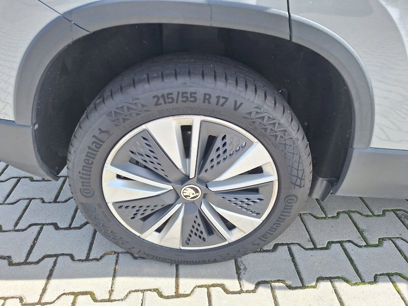 Škoda Karoq (2023) 2.0 TDI / 85 KW / 6MP / STYLE - fotka 31 z 32