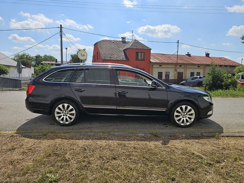 Škoda Superb (2010) 2 2.0 TDI DSG TAŽNÉ  - fotka 6 z 18
