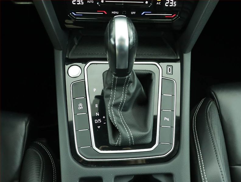 Volkswagen Passat (2021) R-Line 2.0 TDI - fotka 13 z 18