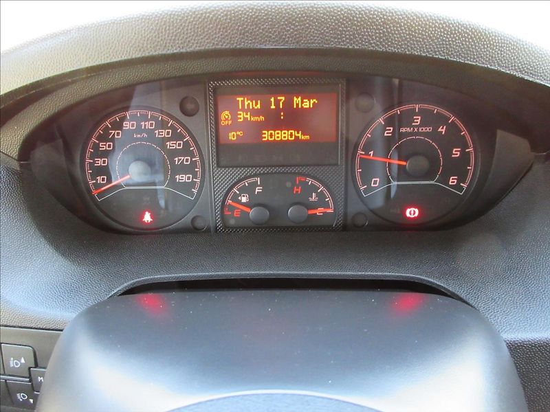 Peugeot Boxer 2,0 HDi 9míst, L2H2, DPH, Top - fotka 19 z 29