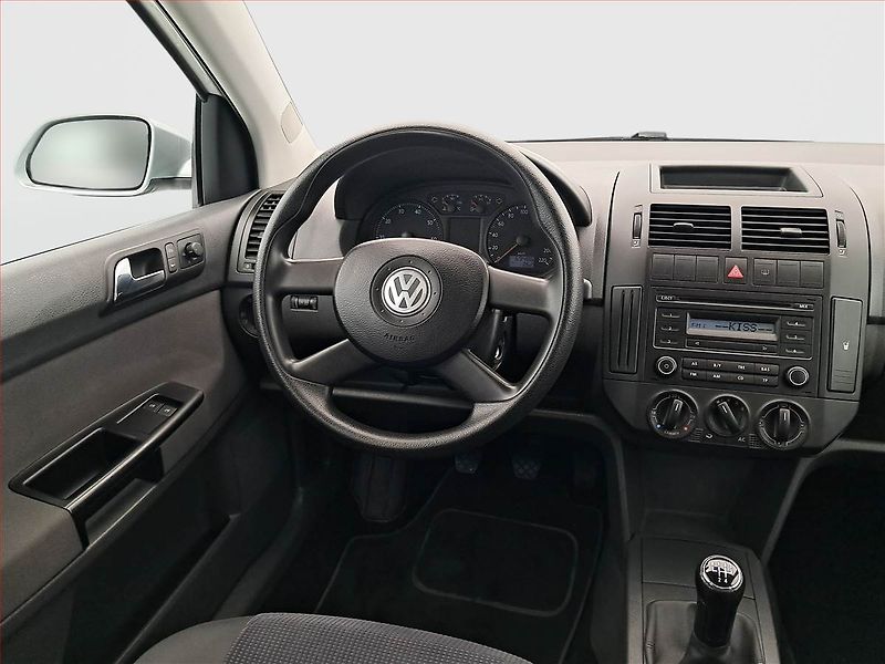 Volkswagen Polo (2006) 1.2, ČR,1.maj - fotka 7 z 16