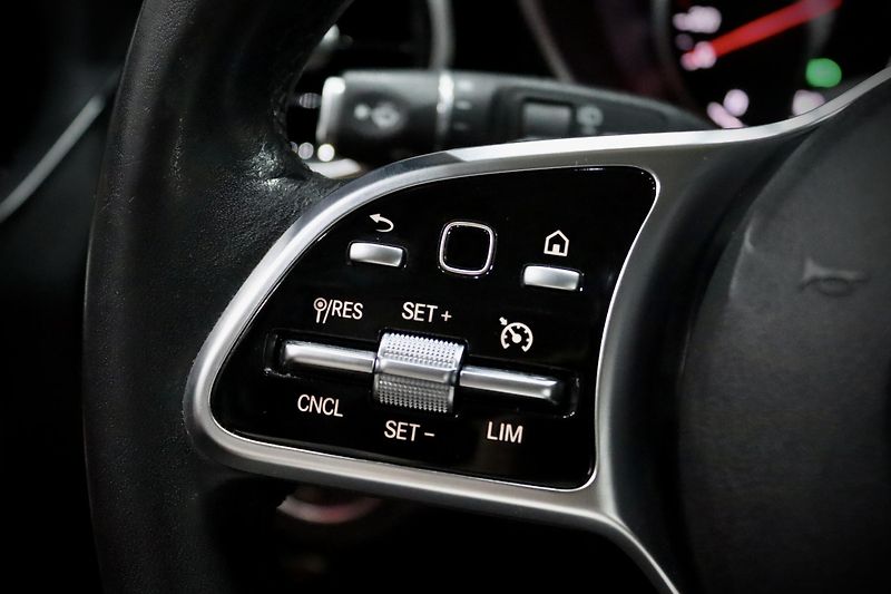Mercedes-Benz Třídy C 180 T 115 kW 9G-Tronic - fotka 21 z 41