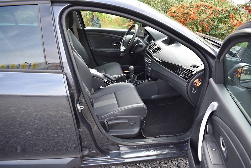 Renault Mégane 1,9 DCi BOSE,96KW,TZ,1M,AKCE - fotka 15 z 20