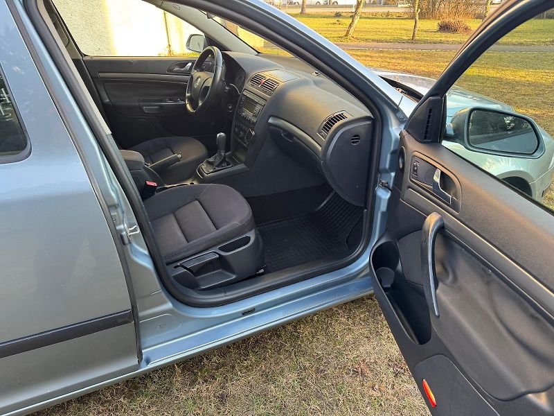 Škoda Octavia 1.9TDI,volat- 608 081 843 - fotka 8 z 12