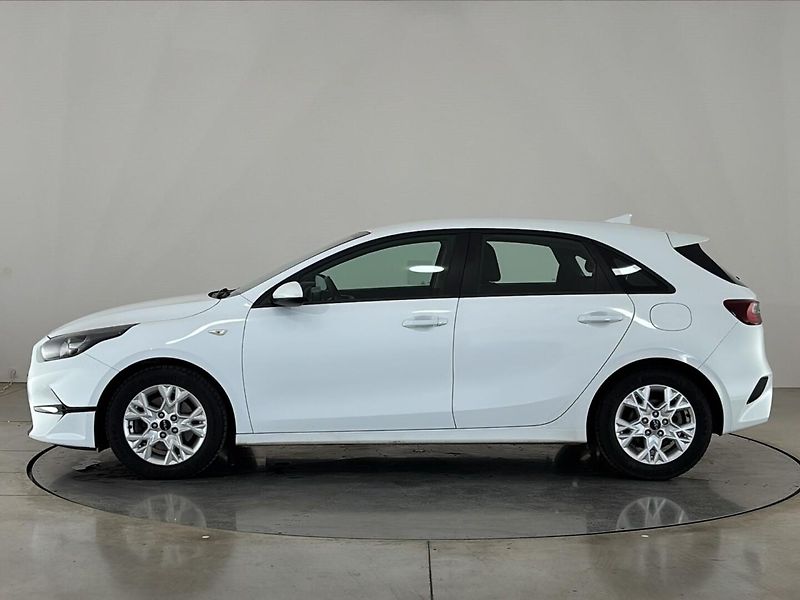 Kia Ceed Hatchback - fotka 3 z 29
