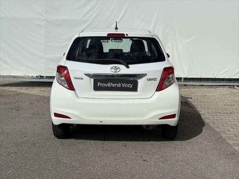 Toyota Yaris 1,0 AZ Power - fotka 5 z 15