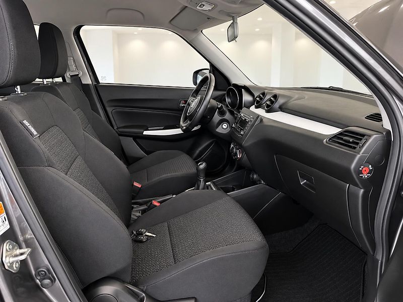 Suzuki Swift (2023) - fotka 16 z 21
