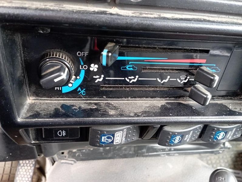Toyota Ostatní (2009) HZJ 5 místná - fotka 30 z 31