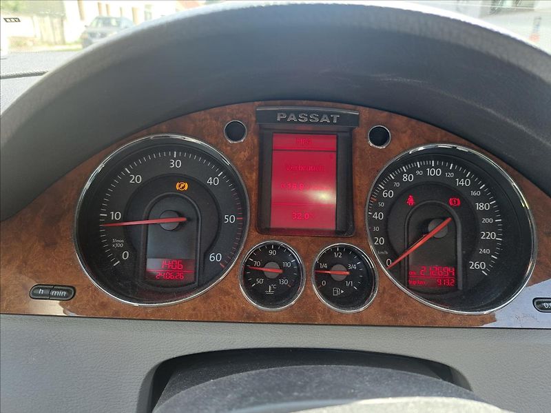 Volkswagen Passat 1,9 TDI - fotka 21 z 43