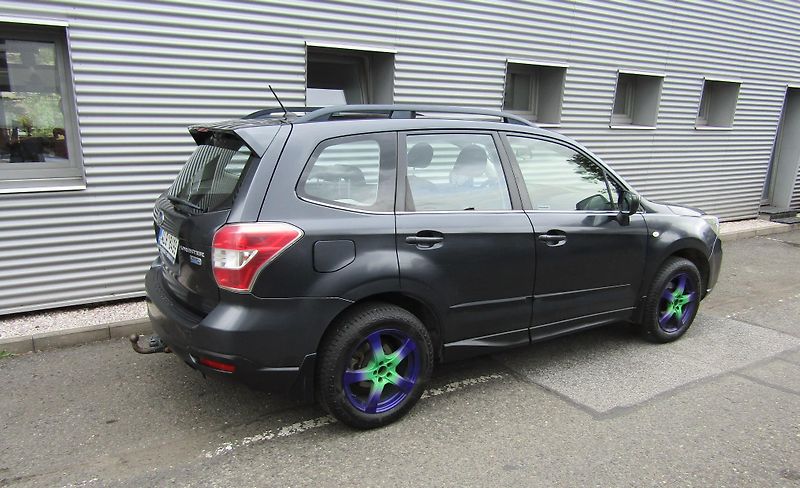 Subaru Forester (2014) 2,0D  6MT 1.maj.ČR plný servis - fotka 16 z 35