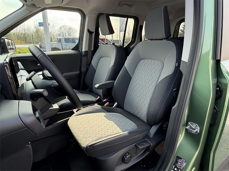 Ford Tourneo Courier (2026) Titanium, Tourneo, 43 kWh Elek - fotka 14 z 20