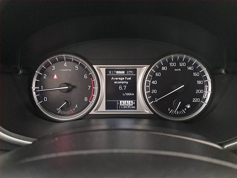Suzuki Vitara (2015) 1.6 VVT, 4X4, Navi, Tempomat - fotka 11 z 18