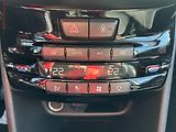 Peugeot 2008 (2016) 1.2PT, Allure - náhled 13