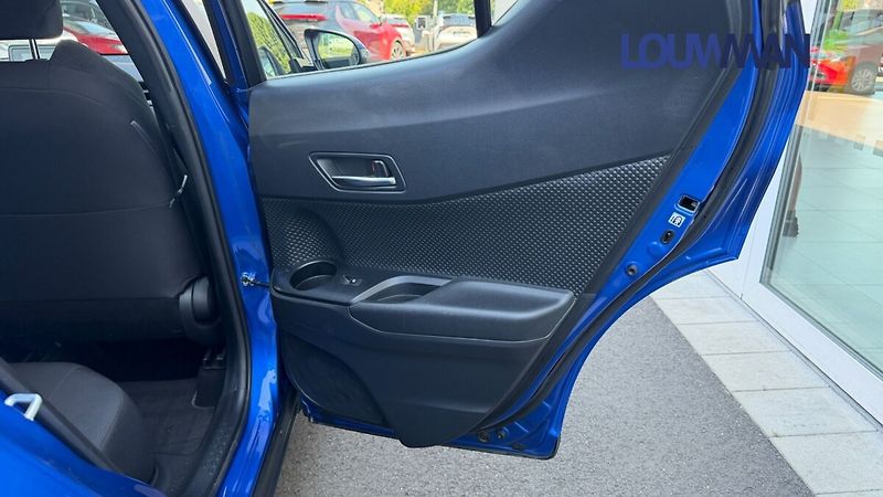 Toyota C-HR 1.2  6M  Active - fotka 22 z 26
