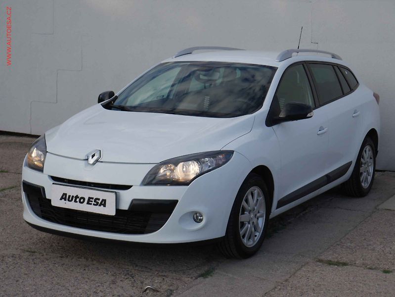 Renault Mégane (2012) 1.6i, ČR, autoAC, temp - fotka 3 z 15