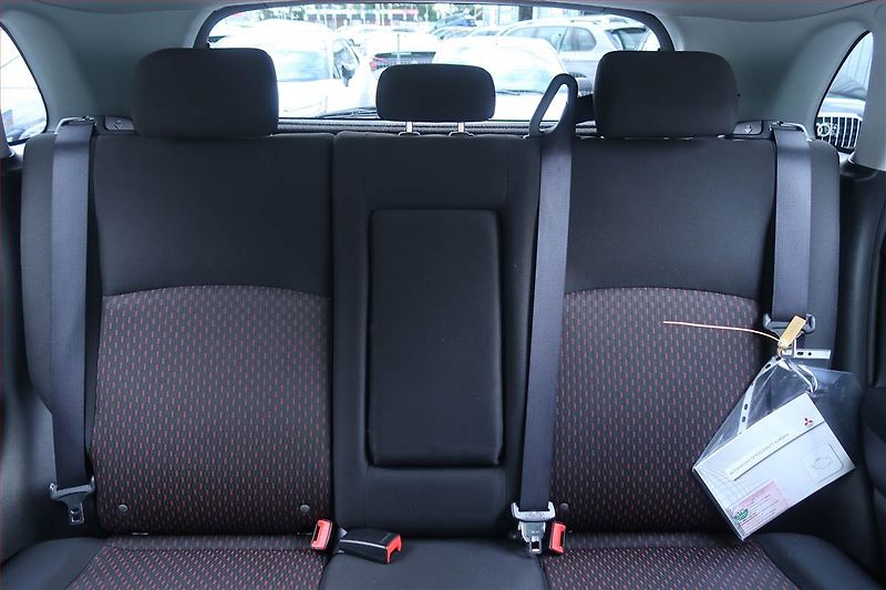 Mitsubishi ASX (2017) 1.6 DI-D, Tempomat - fotka 10 z 20