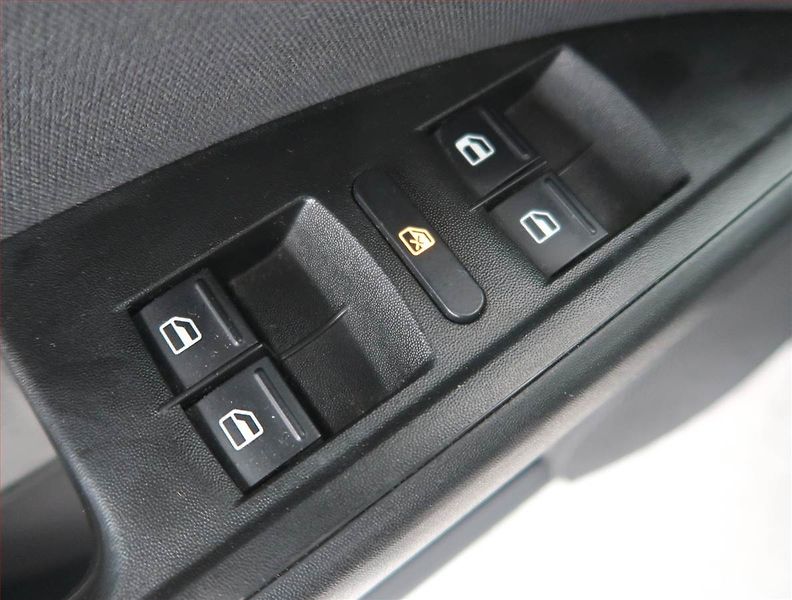 Seat Altea (2009) 1.4 TSI, nová STK, Tažné - fotka 15 z 16