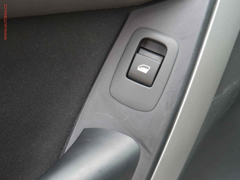 Citroën Grand C4 Picasso (2012) 1.6HDi 7míst, AT, tempo - fotka 12 z 20