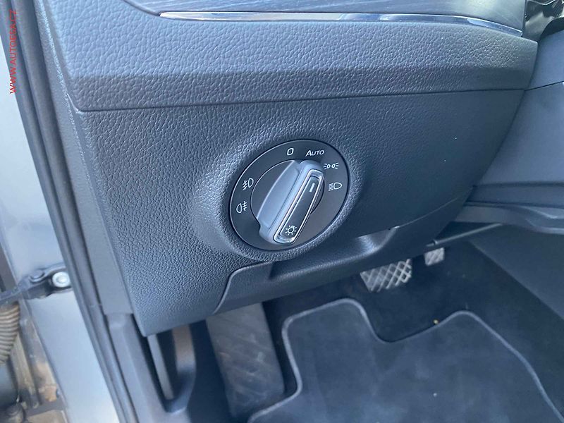 Škoda Superb (2019) 2.0 TSi, Style, DSG, +ALU - fotka 16 z 20