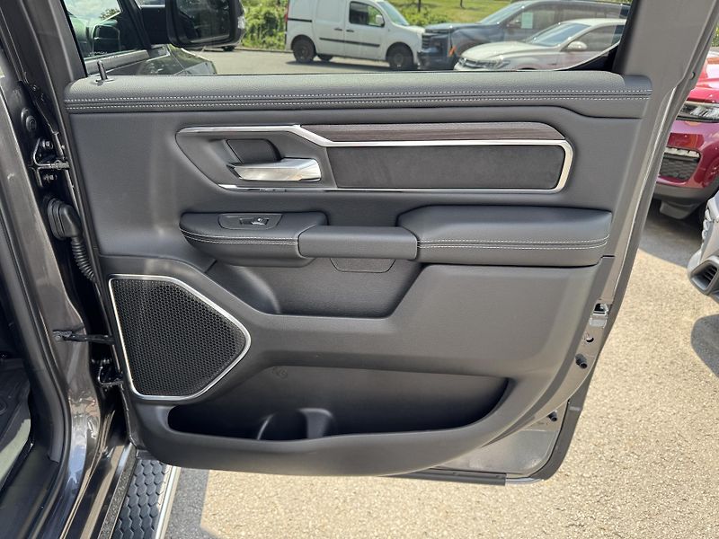 RAM 1500 5,7 HEMI Laramie Rambox - fotka 20 z 60