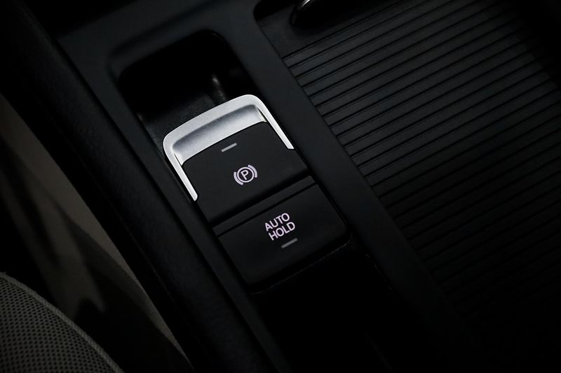 Volkswagen Golf Variant 7 1.4 TSI 92 kW Highline - fotka 29 z 32