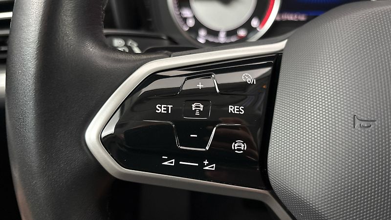 Volkswagen Touareg 3.0 TDI Tiptronic - fotka 14 z 30