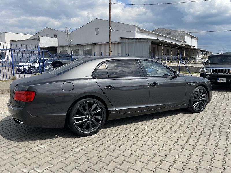 Bentley Flying Spur (2016) 6.0 625 PS  W12 - fotka 80 z 81