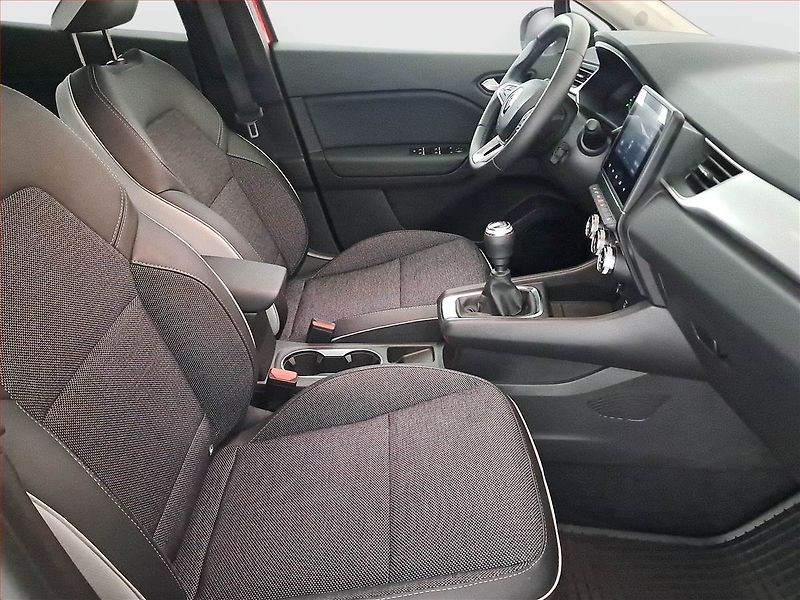 Renault Captur (2022) 1.3 TCe - fotka 9 z 16