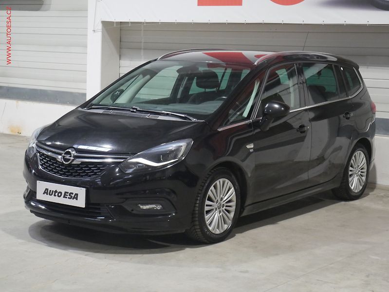 Opel Zafira (2018) 2.0 Tourer, Automat - fotka 3 z 20