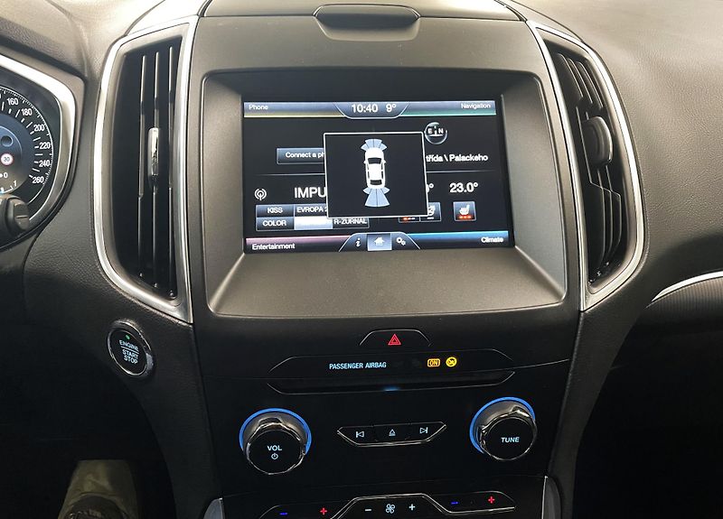 Ford S-MAX Titanium 132kW AT AWD, 7 MÍST - fotka 21 z 31