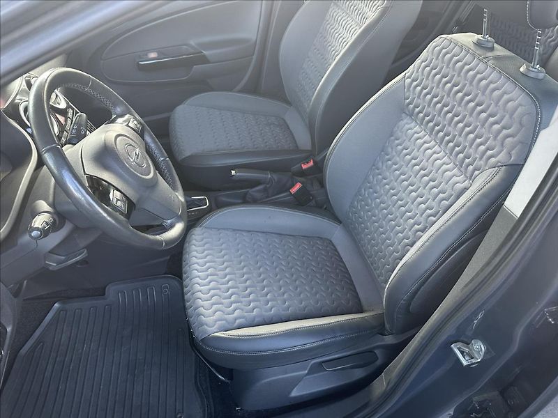 Opel Corsa 1,4 AUTOMAT - fotka 12 z 27