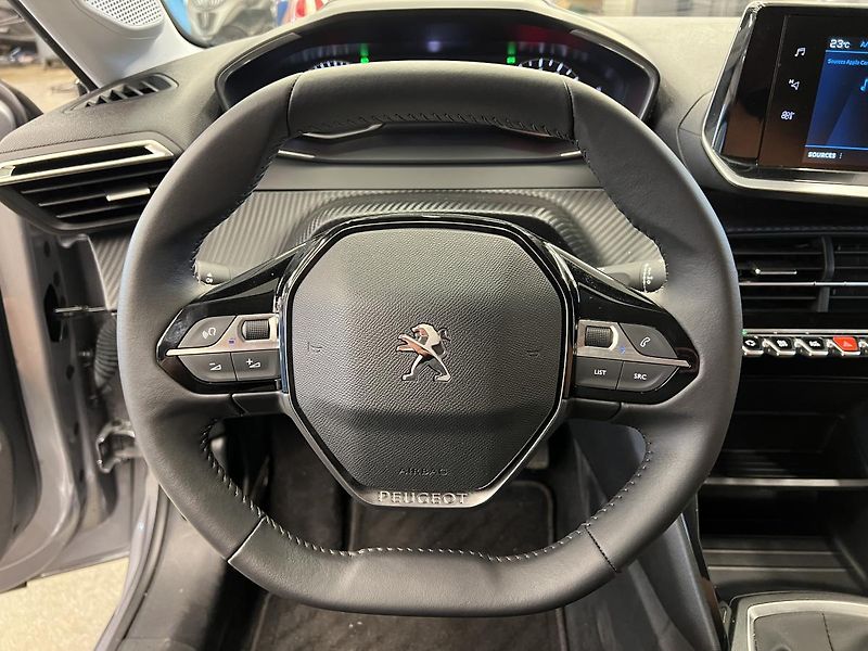 Peugeot 208 1.2l PURETECH 55 kW - fotka 9 z 19