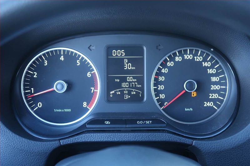 Volkswagen Polo (2010) 1.2 TSI, Serv.kniha, Navi - fotka 11 z 16