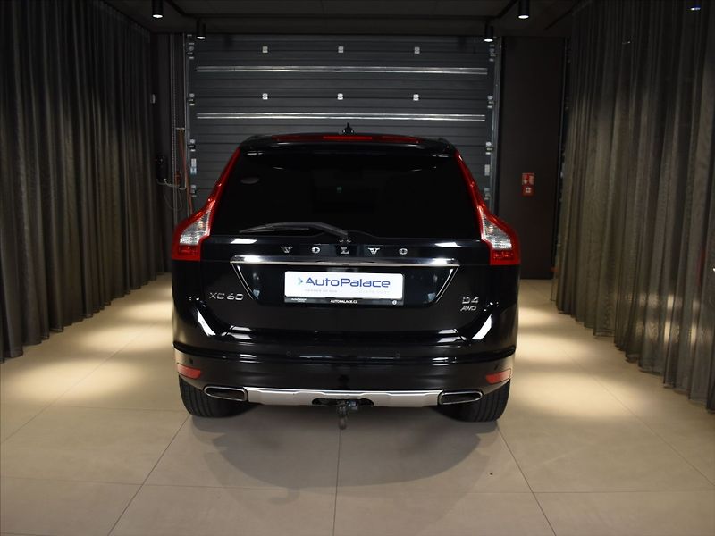 Volvo XC60 2,4 D4 SUMMUM - fotka 5 z 22