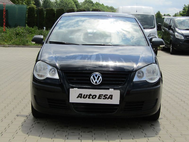 Volkswagen Polo (2009) 1.2i, Trendline, AC, park. - fotka 2 z 12