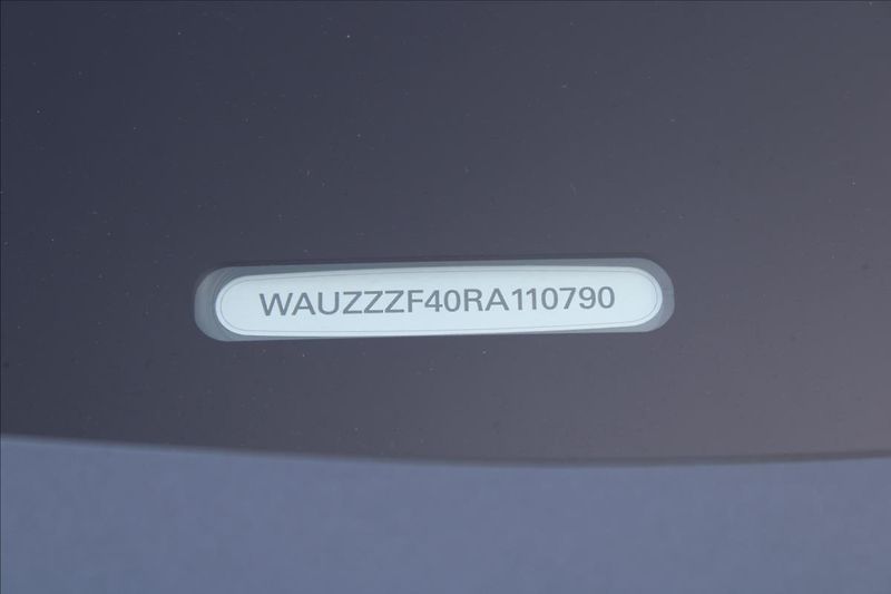 Audi A4 40TDI Q/S-LINE/ZÁRUKA/DPH/CZ - fotka 43 z 44