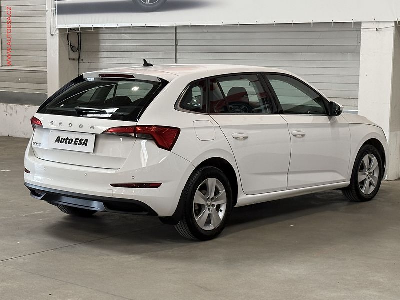 Škoda Scala (2020) 1.6 TDi, Ambition, DSG - fotka 6 z 20
