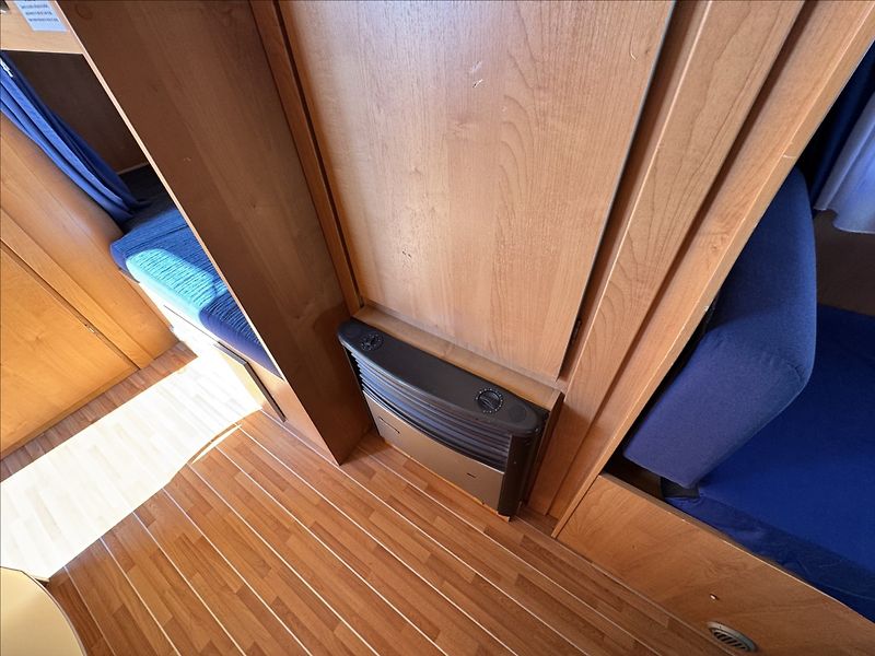 CI Caravans International Elliot 40 MJTD  2,3 - fotka 11 z 16
