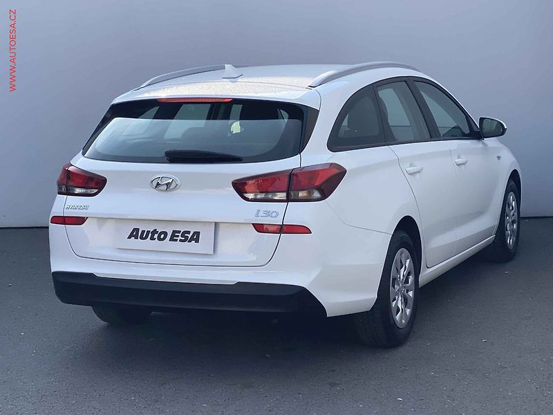 Hyundai i30 (2021) 1.6 CRDi, 1.maj,ČR - fotka 4 z 16