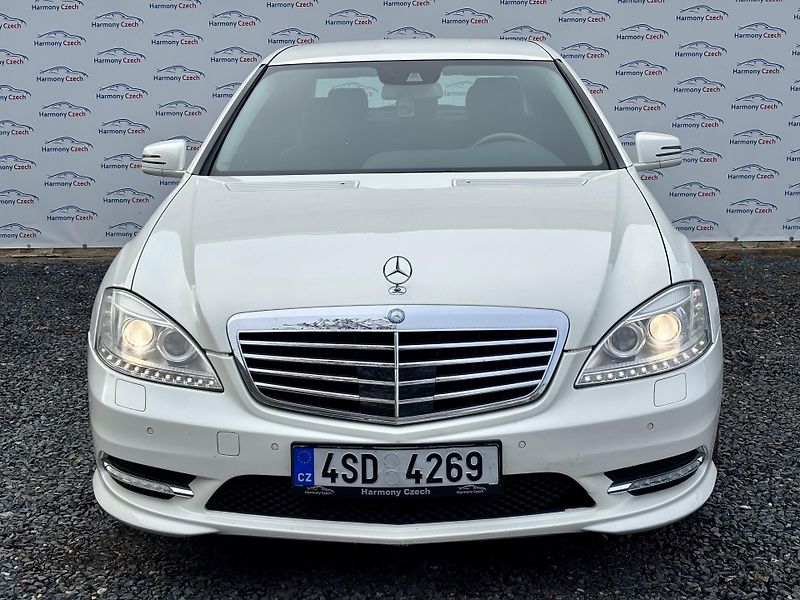 Mercedes-Benz Třídy S (2010) 350CDI, AMG, 180kW, 4 Matic - fotka 2 z 21