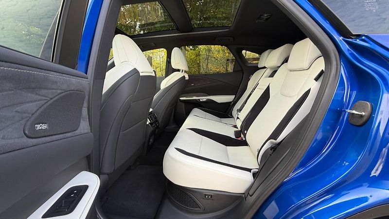 Lexus RX 500h 500H 2,4 HEV F SPORT SPECIAL E - fotka 19 z 28
