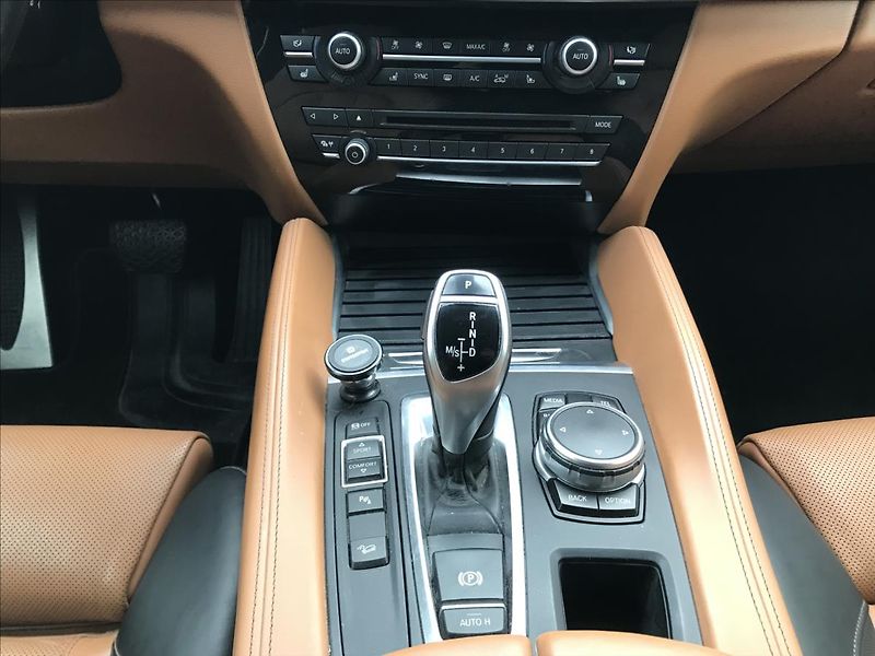 BMW X6 3,0    KV21) xDrive30d - fotka 19 z 22