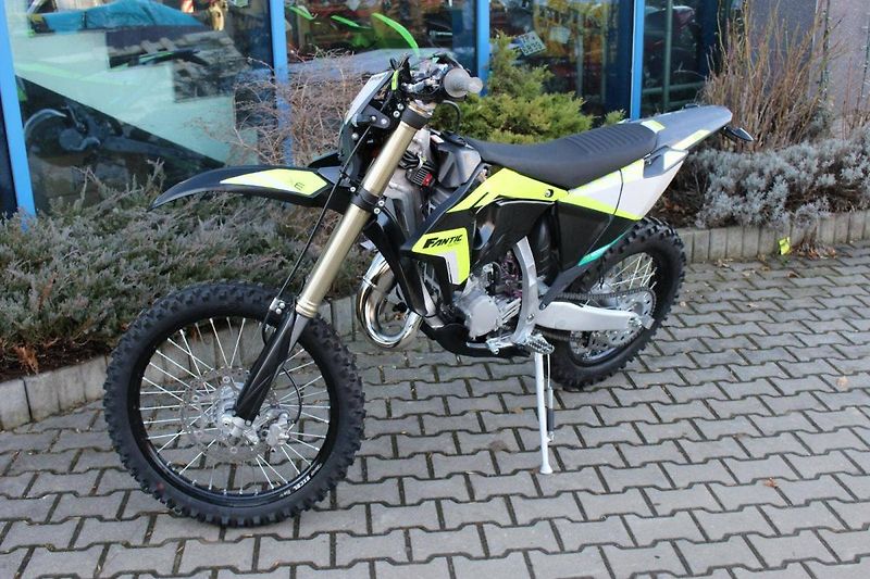 Fantic XE 125 (2024) 2024  ENDURO 125  2T VČ HOMOLO - fotka 6 z 7